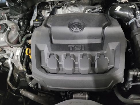 Used 2022 Volkswagen Tiguan SE w/ Panoramic Sunroof Package AWD/4WD image 30