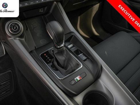 New 2025 Alfa Romeo Tonale w/ Premium Package AWD/4WD image 18