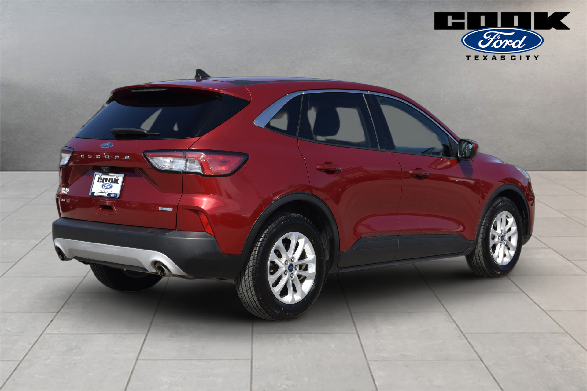 Used 2020 Ford Escape SE FWD image 3