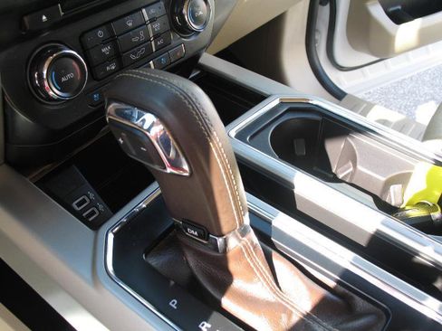 Used 2018 Ford F150 Lariat AWD/4WD image 44