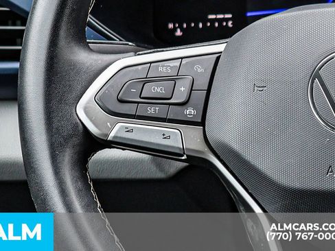 Used 2022 Volkswagen Taos SE image 35
