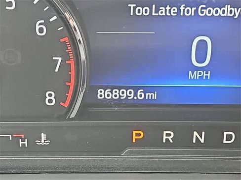 Used 2020 Ford Explorer XLT image 18