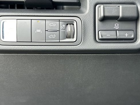 New 2026 GMC Sierra EV Elevation w/ LPO, Elevation Dark Package image 20