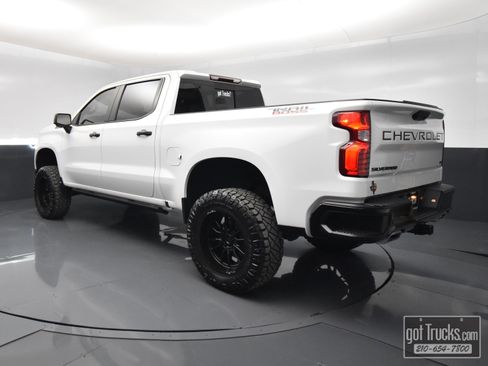 Used 2022 Chevrolet Silverado 1500 LT Trail Boss w/ LT Trail Boss Premium Package AWD/4WD image 5