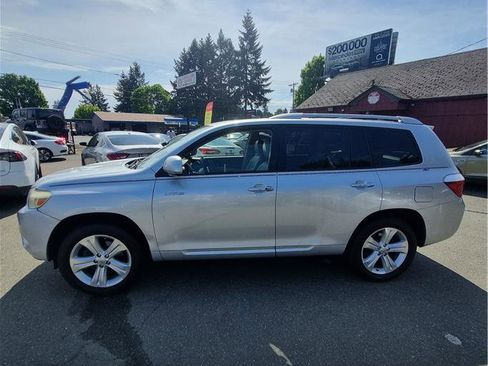 Used 2009 Toyota Highlander Limited AWD/4WD image 2