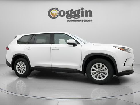 New 2026 Toyota Grand Highlander FWD image 24
