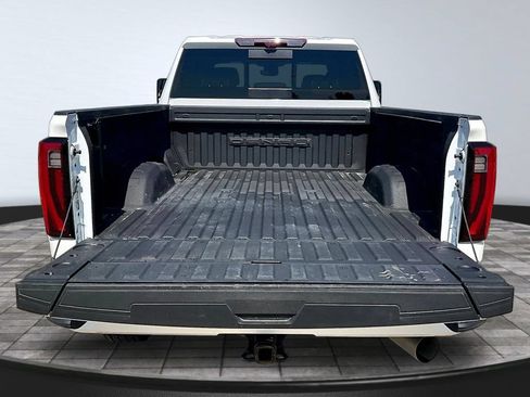 Used 2024 GMC Sierra 2500 Denali Ultimate w/ Max Trailering Package AWD/4WD image 9