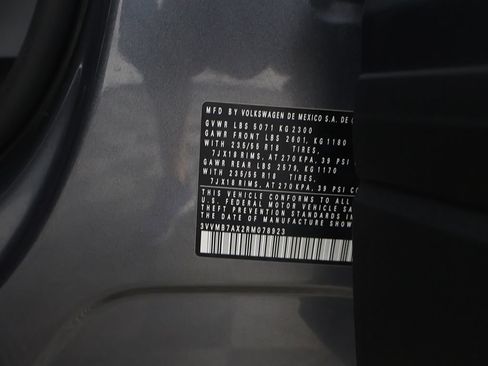 Used 2024 Volkswagen Tiguan SE w/ Panoramic Sunroof Package AWD/4WD image 50