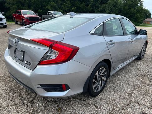 Used 2017 Honda Civic EX image 3