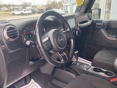 Used 2016 Jeep Wrangler Unlimited Sport w/ Quick Order Package 24S AWD/4WD image 8