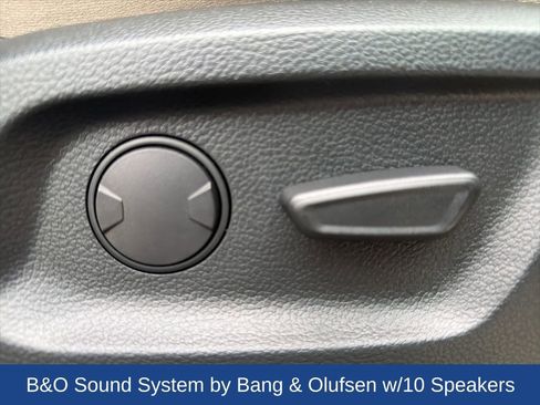 Used 2019 Ford Ranger Lariat w/ Equipment Group 501A Mid image 11