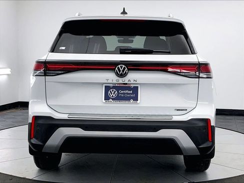 Certified 2025 Volkswagen Tiguan S AWD/4WD image 6