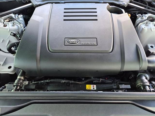 Used 2025 Land Rover Discovery S AWD/4WD image 25