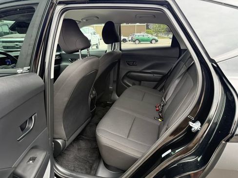 Used 2025 Hyundai Kona SEL AWD/4WD image 5