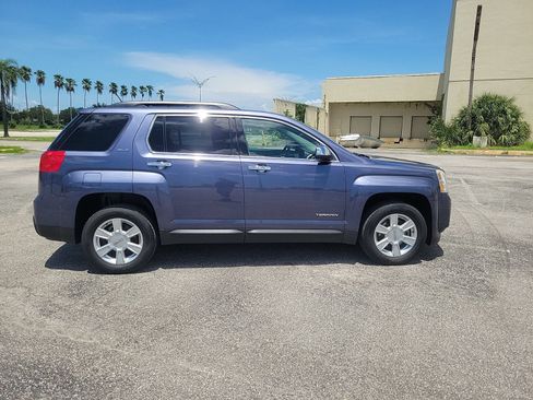 Used 2013 GMC Terrain SLE w/ LPO, Chrome Package FWD image 4