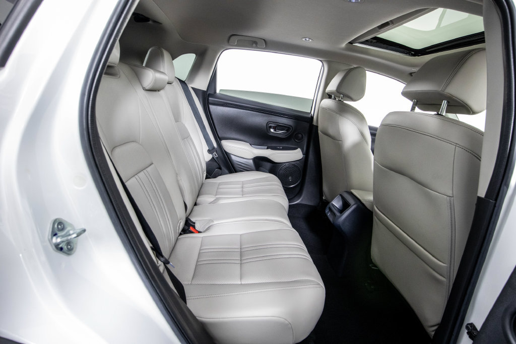 Used 2023 Honda HR-V EX-L image 13