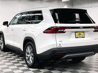 Used 2024 Toyota Grand Highlander AWD video 2
