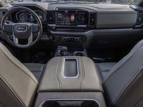 Certified 2022 GMC Sierra 1500 SLT w/ SLT Premium Plus Package image 20