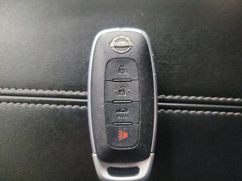 Used 2024 Nissan Sentra SV FWD image 32