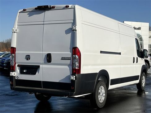New 2024 RAM ProMaster 3500 w/ Quick Order Package 22G SLT image 47