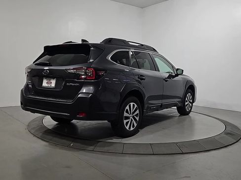 Certified 2025 Subaru Outback Premium AWD/4WD image 6