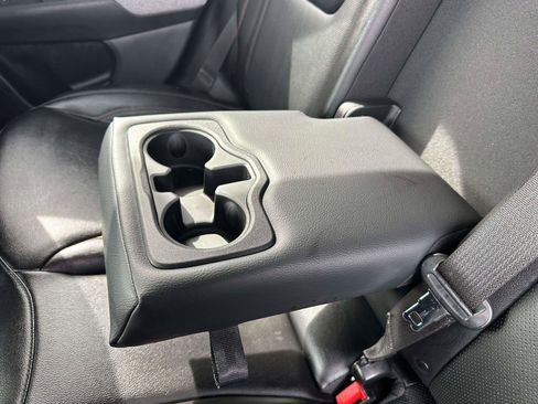 Used 2022 Jeep Compass Latitude image 10