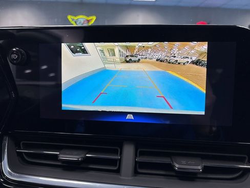 New 2026 Chevrolet Trax RS w/ Driver Confidence Package FWD image 28
