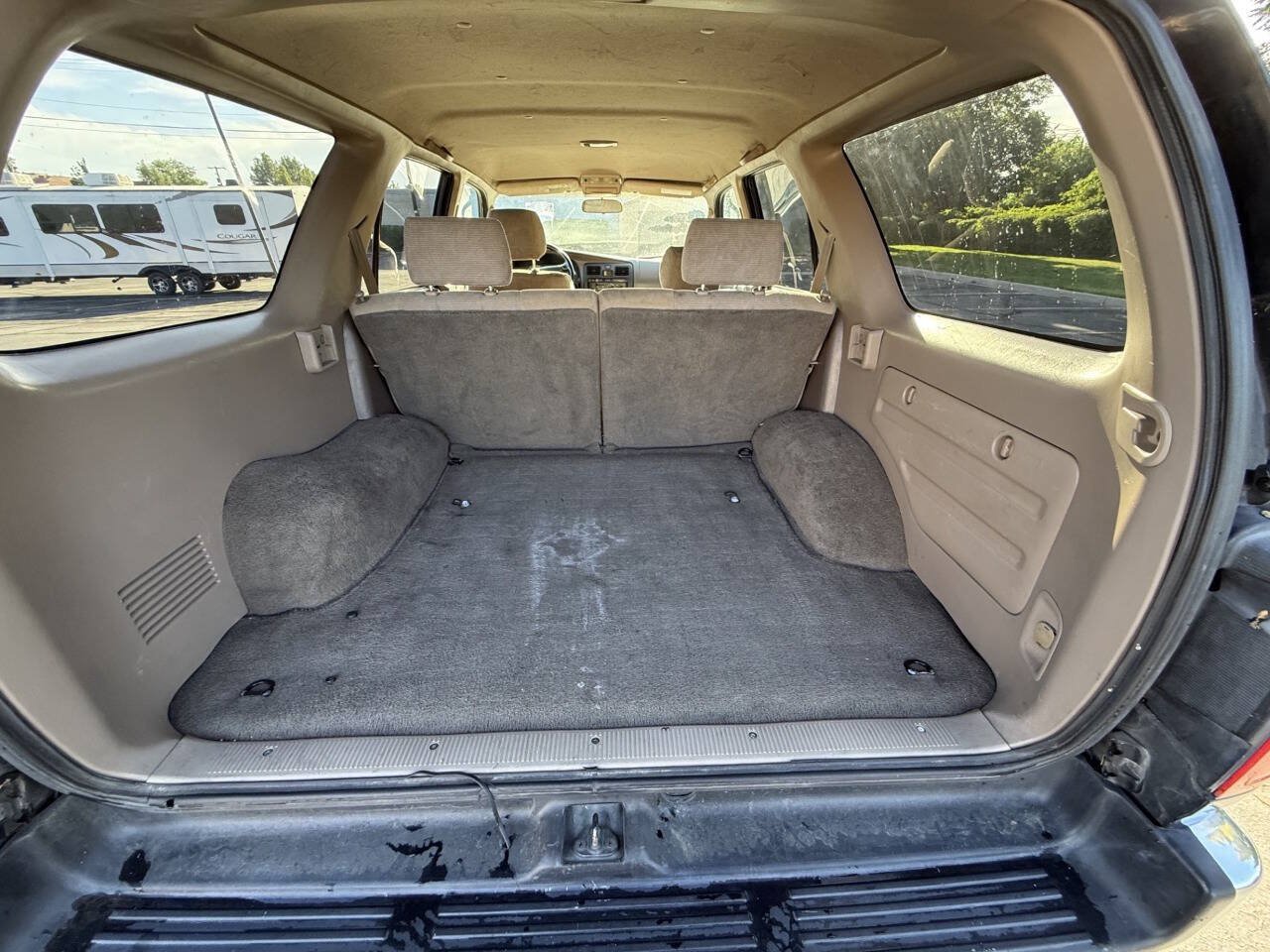 Used 2000 Toyota 4Runner SR5 w/ Upgrade Value Pkg 3 RWD image 13
