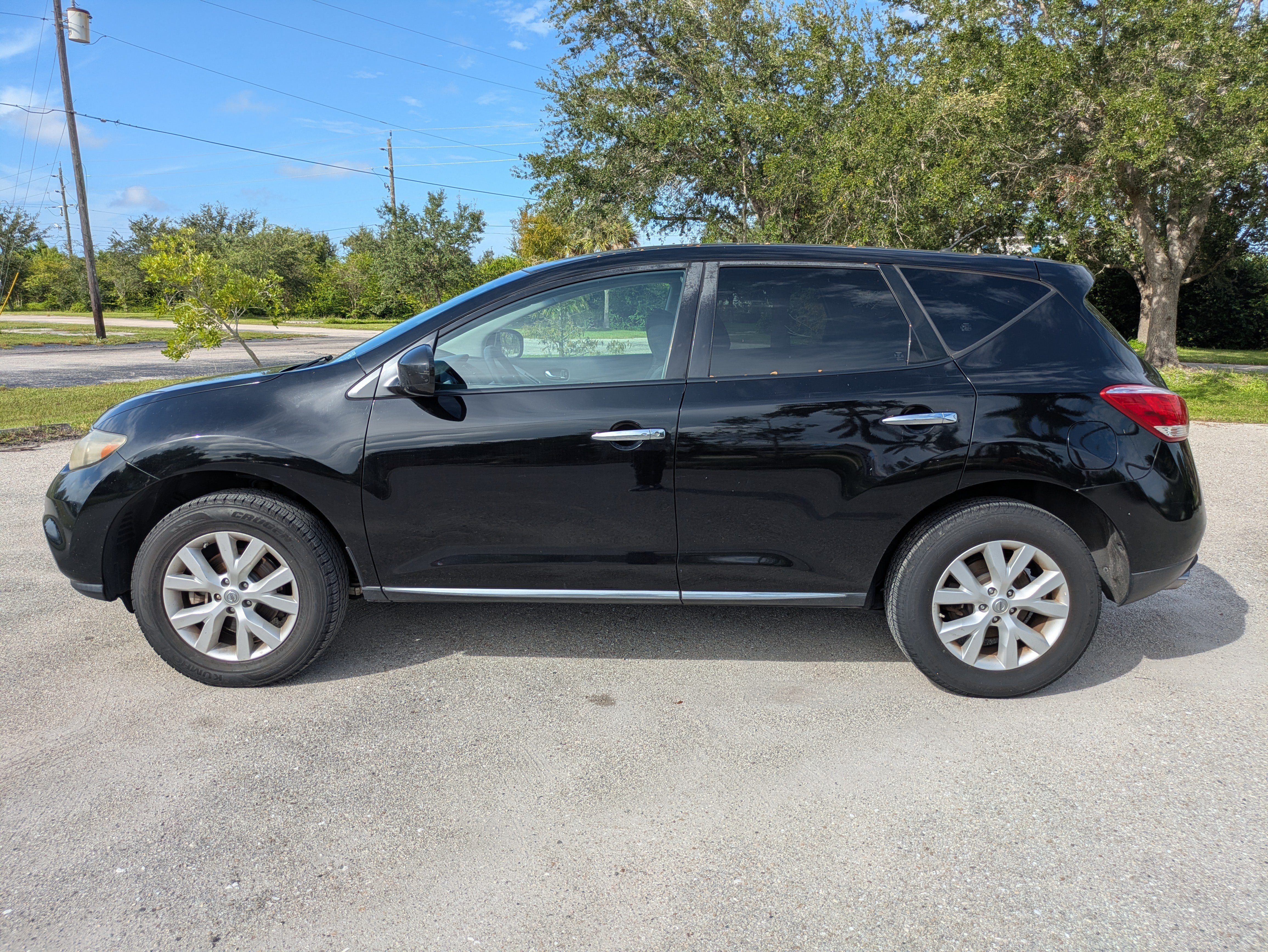 Used 2011 Nissan Murano S AWD/4WD image 10