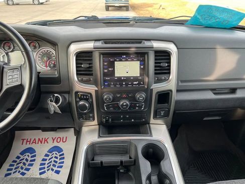 Used 2018 RAM 1500 SLT image 17