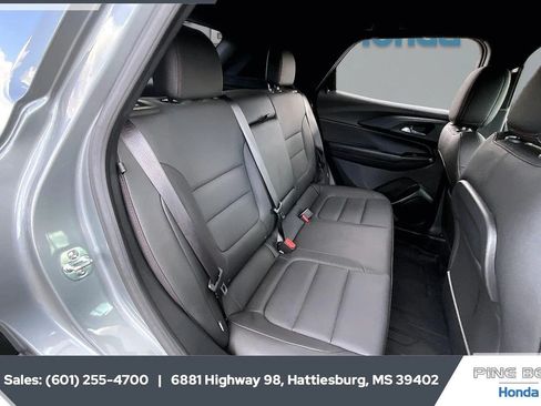 Used 2025 Chevrolet TrailBlazer RS w/ Convenience Package FWD image 20