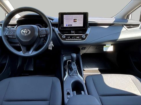 Used 2026 Toyota Corolla LE FWD image 15