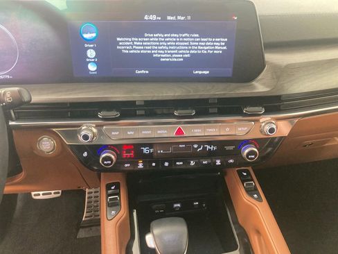 Certified 2025 Kia Telluride SX Prestige X-Pro AWD/4WD image 2