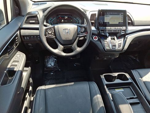Used 2024 Honda Odyssey Elite image 12