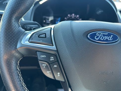 Used 2022 Ford Edge ST image 30