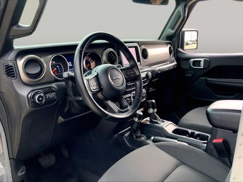 Used 2021 Jeep Wrangler Unlimited Sport AWD/4WD image 17