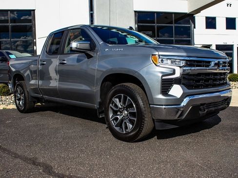 Used 2023 Chevrolet Silverado 1500 LT image 3