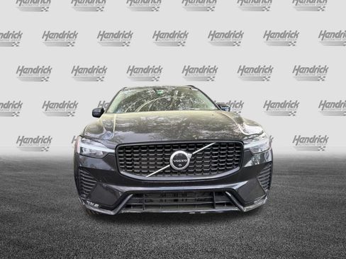 Certified 2023 Volvo XC60 B5 Plus image 8