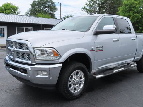 Used 2017 RAM 2500 Laramie AWD/4WD image 10