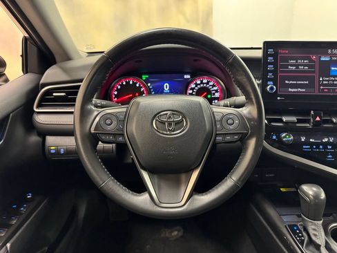 Used 2024 Toyota Camry XSE FWD image 32
