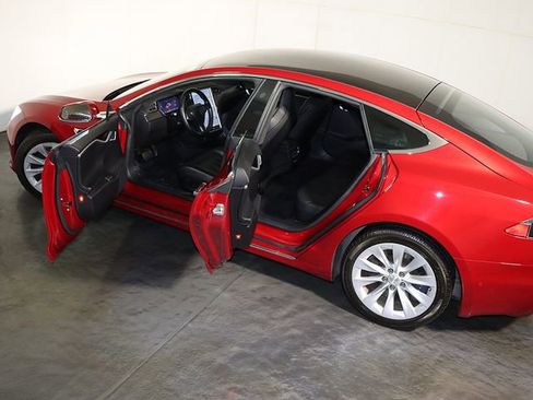 Used 2017 Tesla Model S 90D image 5