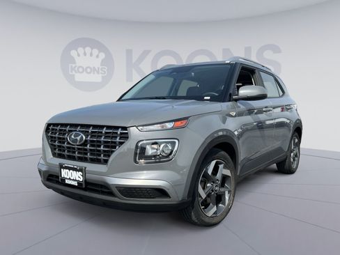 Used 2023 Hyundai Venue SEL w/ Cargo Package FWD image 1