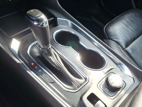 Used 2018 Chevrolet Traverse LT w/ LPO, Floor Liner Package image 18