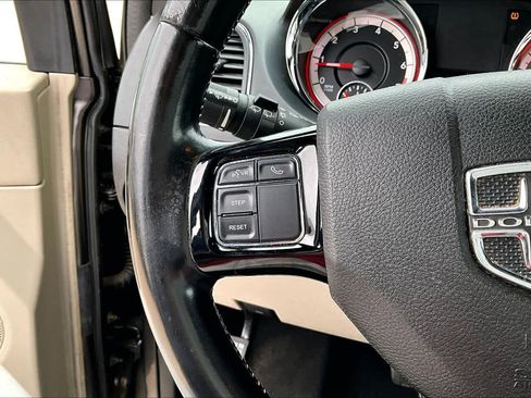 Used 2020 Dodge Grand Caravan SXT FWD image 30