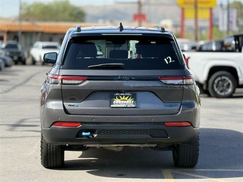 Used 2022 Jeep Grand Cherokee Trailhawk AWD/4WD image 6