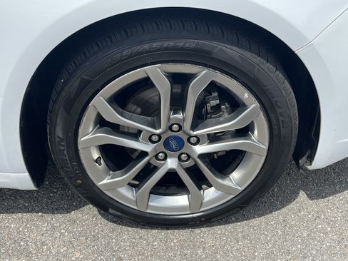Used 2019 Ford Fusion SEL FWD image 29