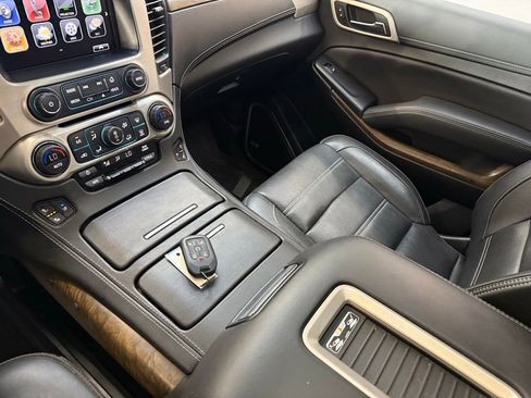 Used 2019 GMC Yukon XL Denali w/ Denali Ultimate Package AWD/4WD image 16