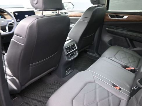 New 2026 Volkswagen Atlas SE image 23