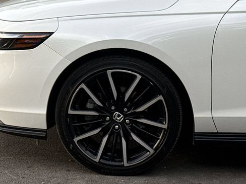 Used 2024 Honda Accord Touring image 18