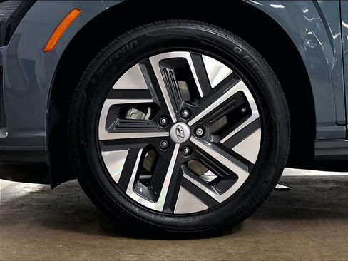 Used 2023 Hyundai Kona SEL FWD image 11